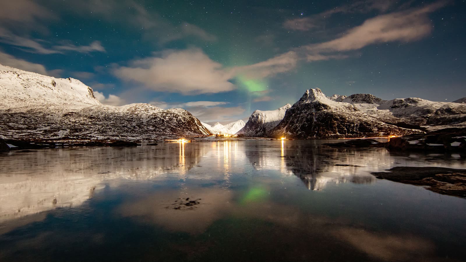 Aurora over the Arctic Circle, Norway - Northern Lights signature trip