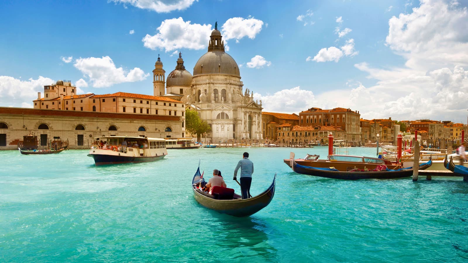 Venice Grand Canal - Italy land signature trip